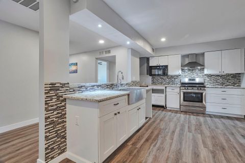 2x a Month HOUSEKEEPING, Work Stations in every bedroom, a large kitchen, High-Speed Internet & More (id. 13124)