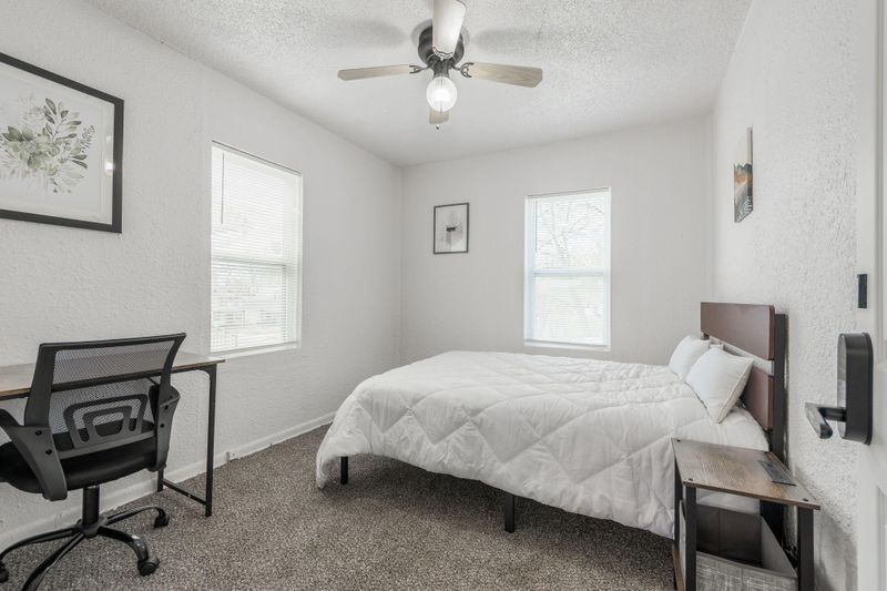 SUPER HOST!  Affordable Room in a Clean & Cozy Home   Move In Today! (id. 12164)