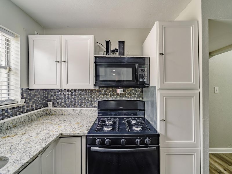 roommates in Undisclosed, Arlington, TX 76014 Alluring Two-Storey Brick and Wooden Home in Arlington (id. 1751) - cirtru.com