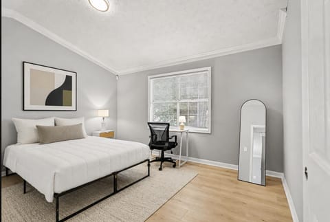 Modern, Clean & Newly Renovated Co-Living in Lithonia! (id. 38362)