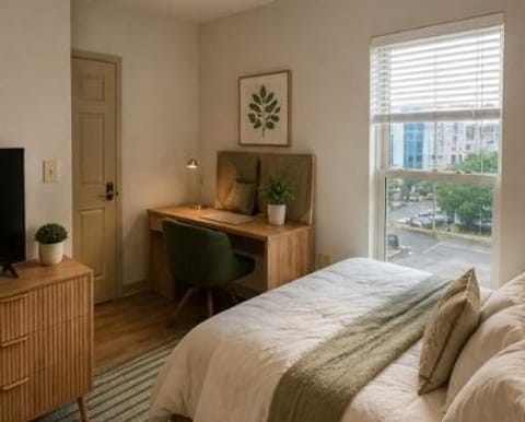 North Nashville Apartment, less than a minute walk to transit stop Jefferson St & 10th Ave N WB (id. 41871)
