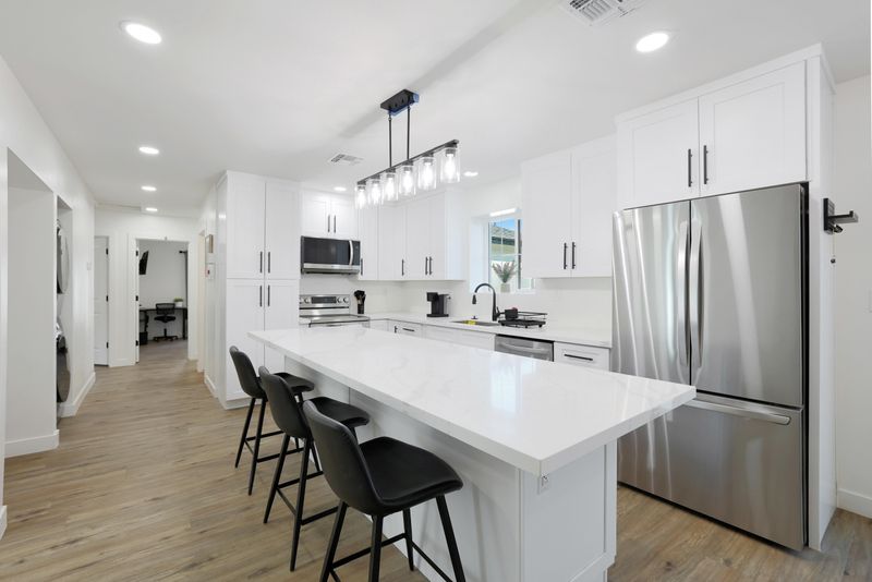 roommates in Undisclosed, Phoenix, AZ 85016 Upscale Newly-renovated home located in the vibrant Biltmore area! (id. 10093) - cirtru.com