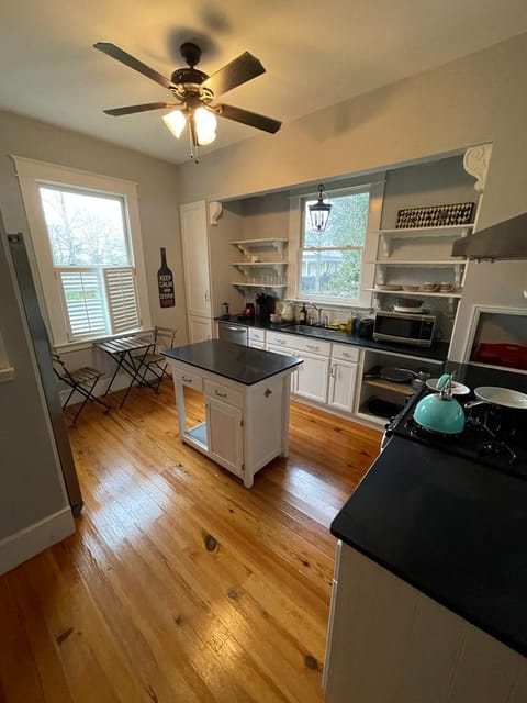 Private Room in 3Bed.2Bath