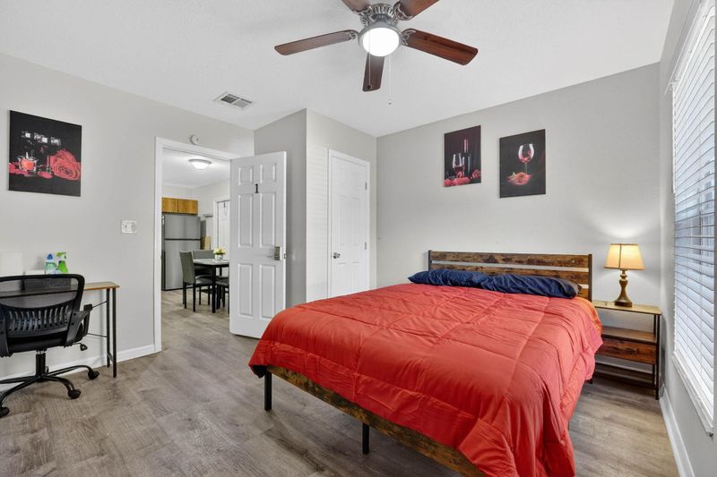 roommates in Undisclosed, Tampa, FL 33619 4 Bedroom  Smart TVs and High-Speed Wifi (id. 27589) - cirtru.com