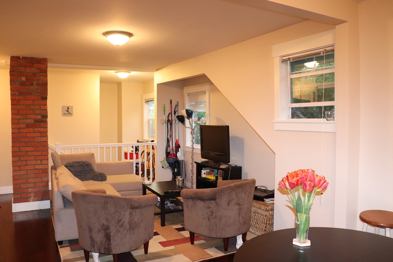 Private Room in 3Bed.1Bath