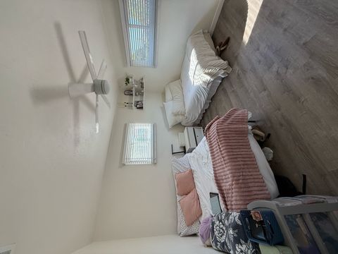 Shared Room in 5Bed.2Bath