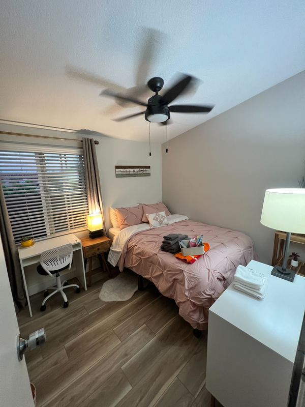 Private Room in 3Bed.2Bath