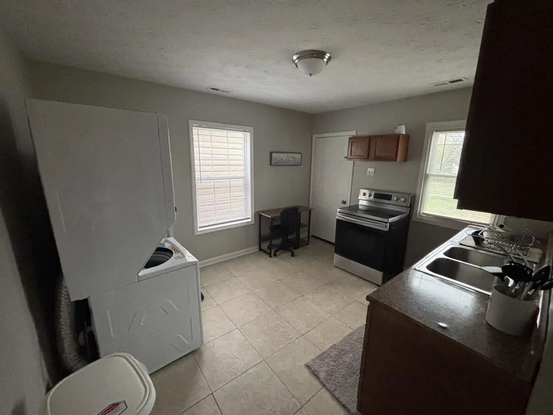roommates in Edison Room2Bed.2Bath - cirtru.com