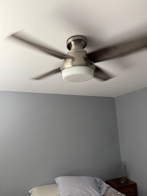 roommates in Tarzana Shared Room in 2Bed.2Bath - cirtru.com
