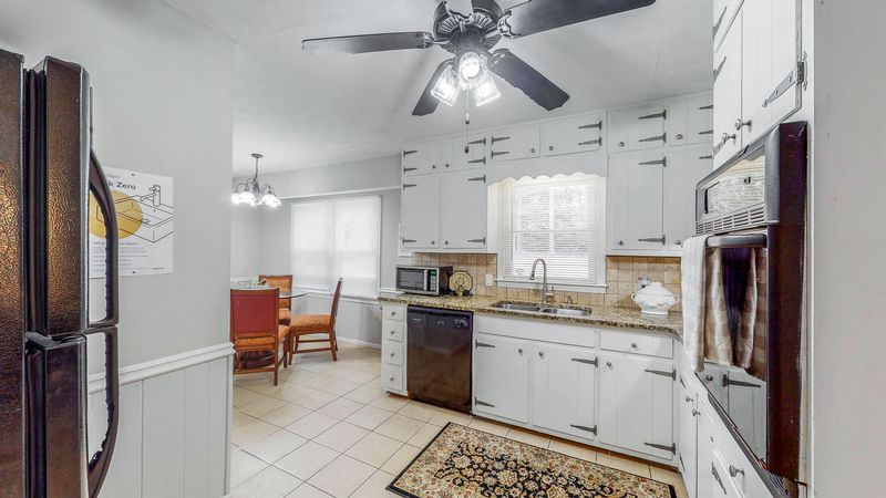 Downtown Snellville Luxury (id. 703)