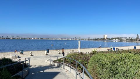 Private Room in 3Bed.3Bath