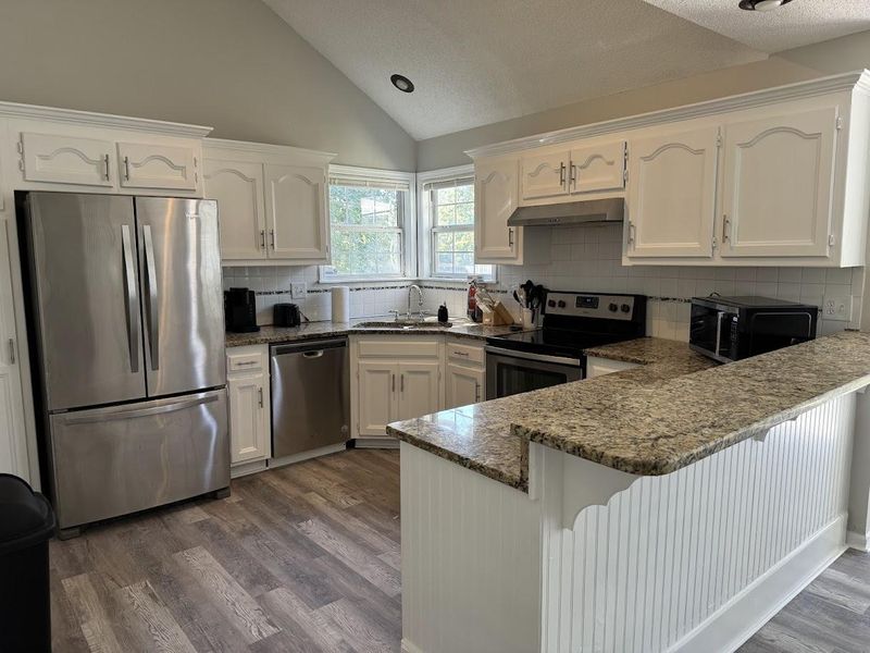 roommates in Undisclosed, Grandview, MO 64030 Homey & newly-renovated Grandview House with Backyard (id. 9104) - cirtru.com