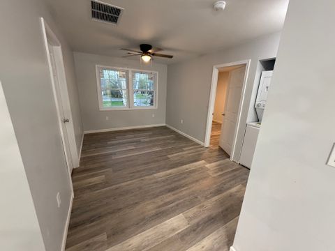 Entire Place 2Bed.1Bath