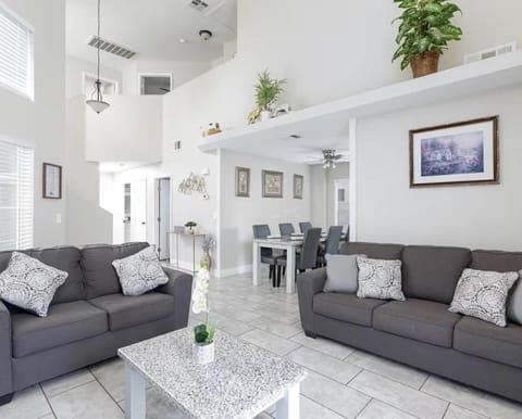roommates in Undisclosed, Las Vegas, NV 89115 Modern Housing in Las Vegas (id. 36988) - cirtru.com