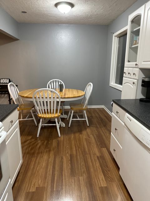 Shared Room in 4Bed.1Bath