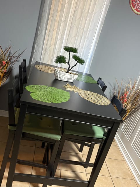 roommates in Undisclosed, Jacksonville, FL 32216 cozy condo on beach blvd, mins away from Jag stadium (id. 41467) - cirtru.com
