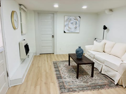 Fully Furnished Convenient Spacious Home Near Tyler Perry Studios & Marta, Minutes From The Airport (id. 33328)