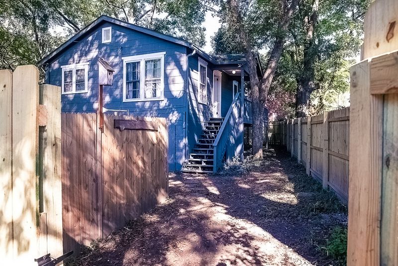 roommates in Undisclosed, East Point, GA 30354 Atlanta Home, a 4 minute walk to bus stop Willingham Dr @ Colville Ave (id. 435) - cirtru.com