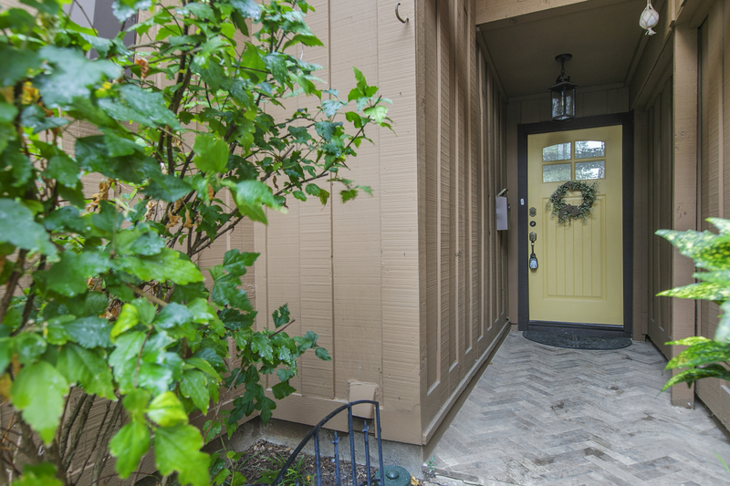 roommates in Farmers Branch Private Room in 2Bed.2Bath - cirtru.com