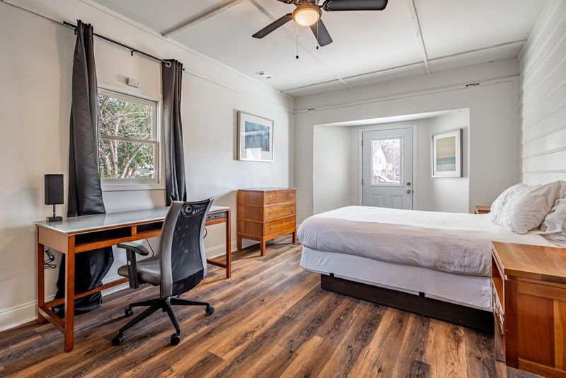 roommates in Undisclosed, Conyers, GA 30012 Affordable Furnished Rooms |  High-Speed Wi-Fi | |  Close to Transit, Groceries & More! (id. 16798) - cirtru.com