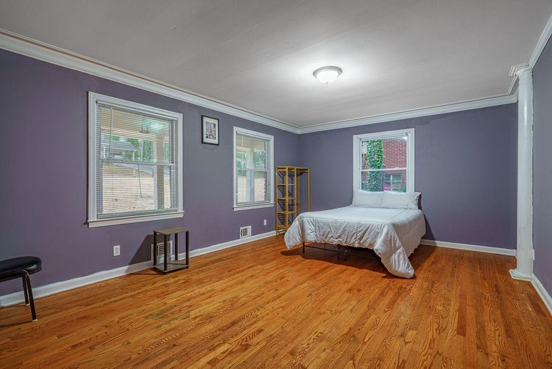 roommates in Undisclosed, College Park, GA 30337 Quiet Retreat Just Steps from Everything: Renovated Home with Huge Yard! (id. 2117) - cirtru.com