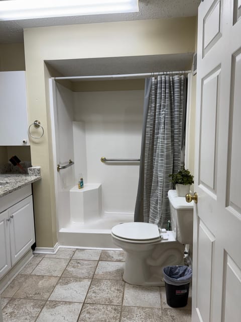 Private Room in 1Bed.1Bath