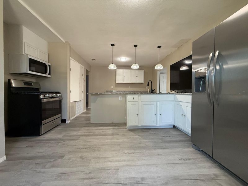 roommates in Undisclosed, Fort Worth, TX 76115 All inclusive .. UTILITIES & WIFI ,Laundry , Parking included. No Hidden Fees . Very Quiet, Safe  Respectful Co-Living Environment . (id. 17245) - cirtru.com