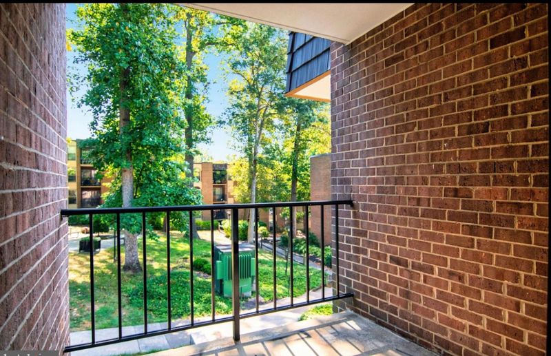 roommates in Falls Church Room2Bed.1.5Bath - cirtru.com