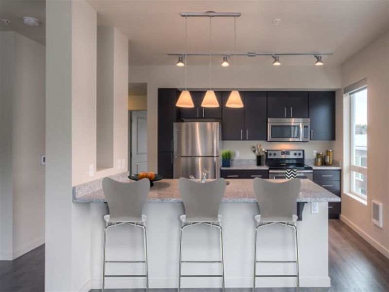 roommates in Kirkland Private Room in 2Bed.2Bath - cirtru.com