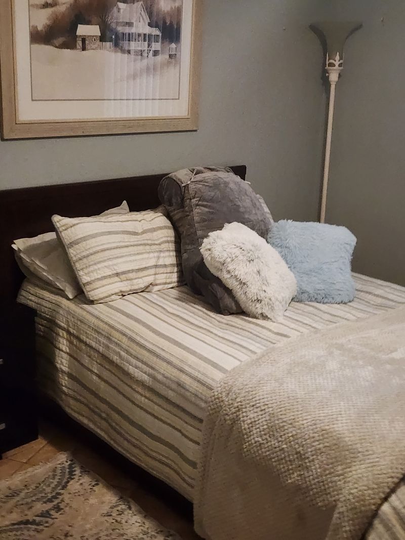Private Room in 3Bed.2Bath