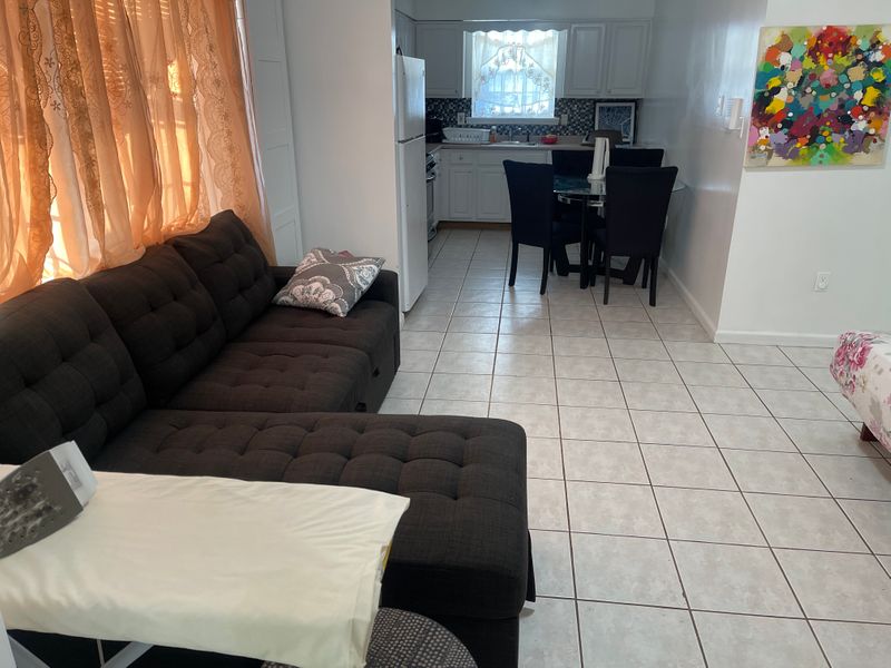 roommates in Newark Room3Bed.1Bath - cirtru.com