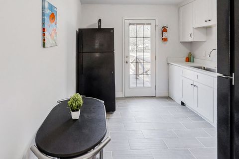 roommates in Undisclosed, Forest Park, GA 30297 Conley Home, a 4 minute walk to transit stop Conley Rd & Sweetbriar Ln (id. 1379) - cirtru.com