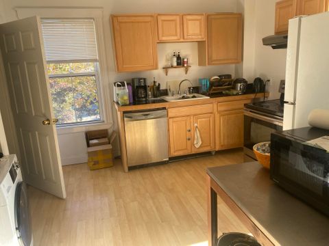 Private Room in 3Bed.1.5Bath