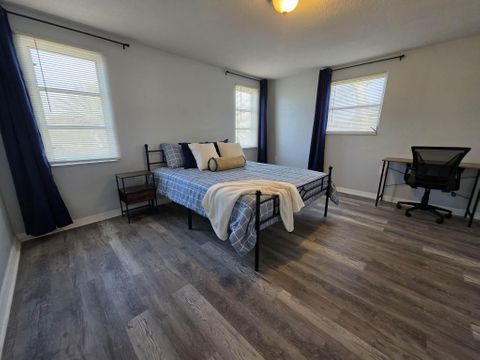 roommates in Undisclosed, Port Richey, FL 34668 Super Host Home in a Desirable Port Richey Location! LARGE Rooms (id. 29173) - cirtru.com