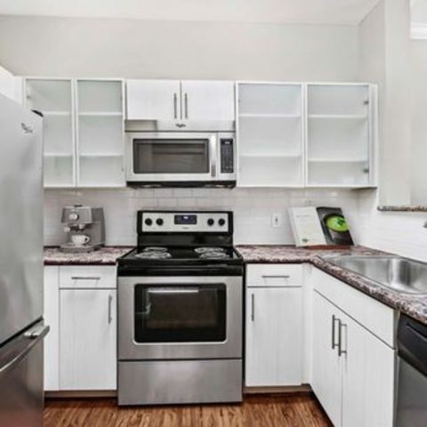 roommates in Fairfax Private Room in 2Bed.2Bath - cirtru.com