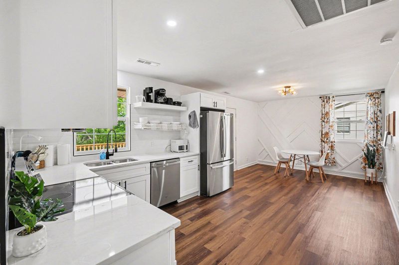 roommates in Undisclosed, Nashville, TN 37218 Thoughtfully renovated home offers comfortable living spaces just a short drive from everything Nashville has to offer! (id. 30776) - cirtru.com