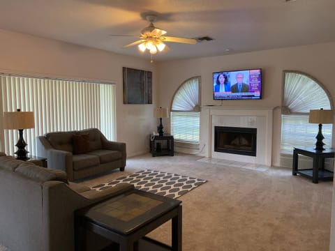 Private Room in 3Bed.2Bath