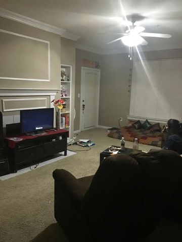 roommates in Dallas 1Bed-Bath for a female in 2B-2B Apt - cirtru.com