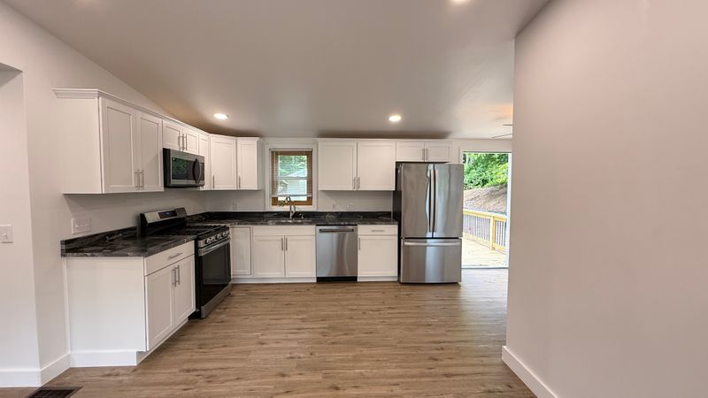 roommates in Gilford Private Room in 2Bed.1Bath - cirtru.com