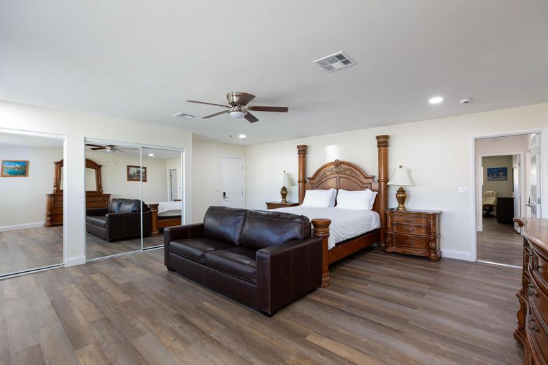 roommates in Undisclosed, Las Vegas, NV 89121 Live in a historic Las Vegas neighborhood, a 10 minute walk to transit stop Tropicana after McLeod (id. 31184) - cirtru.com