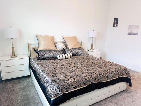 Eagle Lake Resort Style 15minsLegoland & 45minsDisney Private Bedroom Club house ‍Pool Gym  Desk TV Washer (id. 19080)