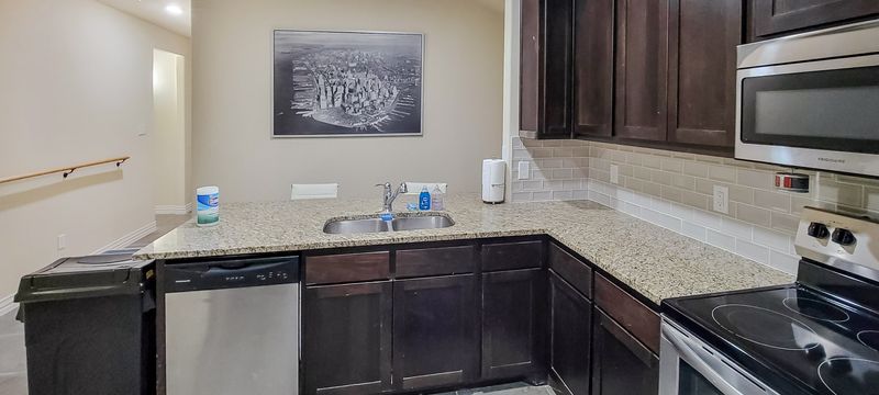 roommates in Undisclosed, Fort Worth, TX 76104 Centrally located 2017 built Fort Worth House with Dining area. High-quality & homey (id. 2486) - cirtru.com