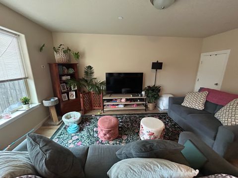 Private Room in 3Bed.2.5Bath