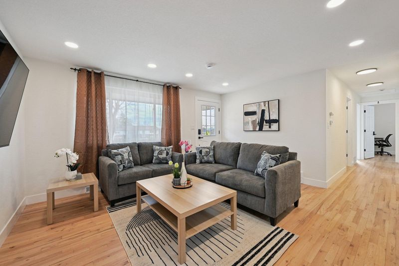 roommates in Undisclosed, Denver, CO 80221 Beautifully remodeled home designed for comfort and relaxing! (id. 31334) - cirtru.com