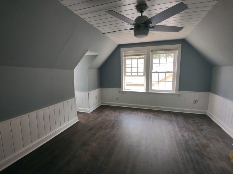 A Quiet Stay Located at East Lake
