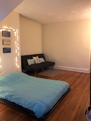 Private Room in 3Bed.1Bath
