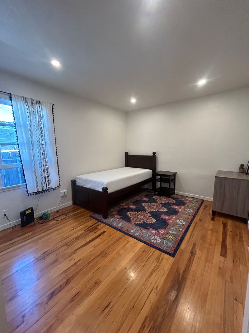 roommates in Ventura Private Room in 3Bed.1.5Bath - cirtru.com
