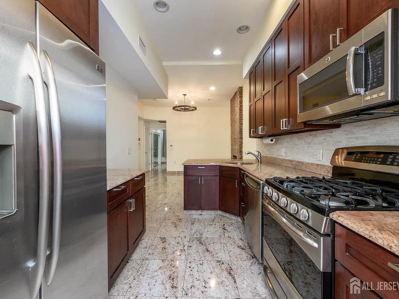 roommates in Hoboken Entire Place 2Bed.1Bath - cirtru.com