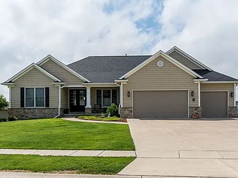 roommates in Bettendorf Private Room in 4Bed.4Bath - cirtru.com