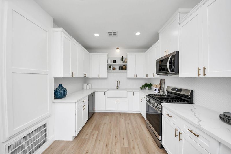 roommates in Undisclosed, Clear Lake Shores, TX 77565 Modern 3-Story Home w/ Private Baths & Furnished Rooms – Clear Lake Shores Retreat (id. 20265) - cirtru.com